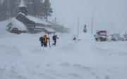 Hallan muertos a ocho esquiadores desaparecidos en avalancha en California