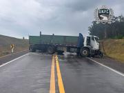 Siniestro fatal en Lavalleja: murió el conductor de un camión con remolque