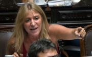La Libertad Avanza busca expulsar a Florencia Carignano tras desconectar los micrófonos durante la sesión por la reforma laboral