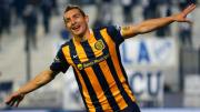 Marco Ruben vuelve del retiro para unirse a Ángel Di María en Rosario Central