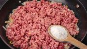 Por qué hay que cocinar la carne molida con bicarbonato de sodio: ¿qué significa?