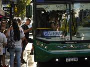 Pese a la motosierra, los subsidios siguen siendo la rueda de auxilio de la economía