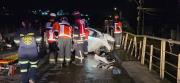 Dos lesionados tras choque de vehículo contra estructura de puente en Barranco Amarillo