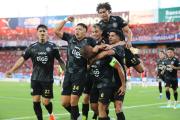 Olimpia se queda con el Superclásico y es único puntero del torneo Apertura
