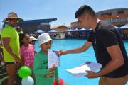 Más De 500 Vecinos Brillaron En Revista De Talleres De Natación Del CAR La Pampa
