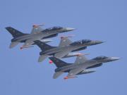 El Gobierno de Milei le pagará US$ 33 millones a una empresa de Estados Unidos para capacitar a los pilotos de los aviones F-16