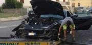 Cumplió años, le prestaron una Ferrari de US$ 350.000 y la destruyó en tres minutos