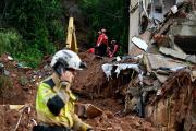 Con 55 muertos, retoman búsquedas de desaparecidos tras nuevas lluvias en el sureste de Brasil