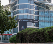 Mercados bursátiles de los Emiratos Árabes Unidos cerrarán por ataques contra Irán