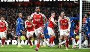 Arsenal golpea al Chelsea y consolida su liderato