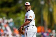 MLB: Albert Suárez consigue otra victoria y luce intratable en el Spring Training