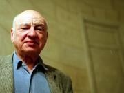 Tiene 104 años, sigue escribiendo y no se apaga: la frase de Edgar Morin que explica su energía