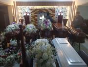 Al menos dos familias y cinco maestros están entre las víctimas fatales del accidente de avión