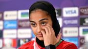 Futbolista iraní rompió en llanto por la guerra: Espero que mi país esté vivo