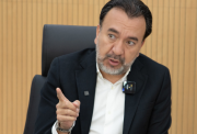 Pabel Muñoz responde a críticas que califican de 'obeso' al Municipio de Quito