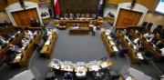 Senado aprueba en general proyecto que podría suspender penas a adultos mayores