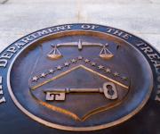 Rendimientos del Tesoro alcanzan máximos semanales y aumenta riesgo de inflación