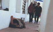 Inseguridad: antisociales acechan en el centro y usan las aceras como dormitorio