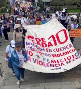 Mujeres marchan en memoria de víctimas de violencia
