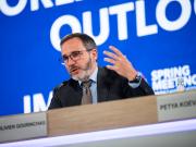 En medio del impacto global, el FMI recomendó que los países aceleren la compra de reservas para evitar tensiones cambiarias