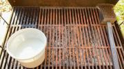 Cómo revivir una parrilla oxidada usando un poco de papel aluminio: truco casero y efectivo