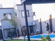 Tiros y un muerto en una fiesta en la pileta: cayó una banda de ladrones que era dirigida desde la cárcel