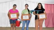 Polémico regalo en un municipio de Misiones por el Día de la Mujer: baldes, escobas y escurridores