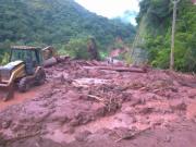 Derrumbe sepulta una camioneta en la ruta Tarija–Villa Montes y reportan personas desaparecidas