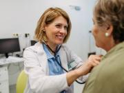 Jubilados: los beneficios gratuitos de PAMI disponibles en marzo de 2026