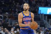 Stephen Curry estará fuera al menos 10 días más por su lesión de rodilla