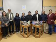Donan libros a la Escuela Argentina para fortalerecer la lectoescritura y el conocimiento histórico de la zona