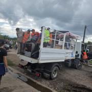 El Cadillal libera más agua y hay alerta en Banda del Río Salí: evacúan a familias de varios barrios