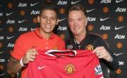 El nieto de Van Gaal le recomendó traer un jugador argentino al Manchester porque lo vió en el FIFA: era Marcos Rojo