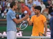 Daniil Medvedev dio el golpe del año en Indian Wells, le cortó el invicto a Carlos Alcaraz y jugará la final del Masters 1000 contra Sinner