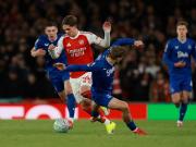 Arsenal, ¿y la suerte del campeón?: le ganó al Everton en el minuto 89 por una burrada del arquero Pickford y luego metió un gol récord