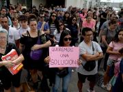 Queremos volver a nuestras casas: el abrazo de los vecinos de Parque Patricios al edificio del derrumbe