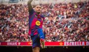 Barcelona golea 5-2 al Sevilla con tres goles de Raphinha