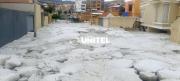 Intensa lluvia y granizo en La Paz provocan el desborde de un río y daños en viviendas de la zona sur
