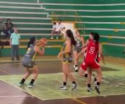 Vaca y Hillman conducen a Católica a un sólido triunfo