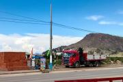 Poste “pirata” en zona intangible: Municipio de Puno denuncia instalación clandestina en la panamericana sur –