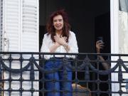 Causa Cuadernos: Cristina visita Comodoro Py con el apoyo de sus seguidores