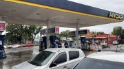 Combustibles en la frontera /Cargar nafta resulta más económico en Salto