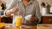 Mezclar jugo de naranja con bicarbonato: por qué hacerlo y cuál es el beneficio