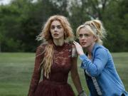 En Boda sangrienta 2, Grace no tiene descanso: roja y radiante va la novia (bah, la viuda)