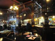 El bar histórico del microcentro que generó alarma por rumores de cierre: la quiebra, los dueños y la preocupación de los clientes