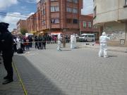 En El Alto investigan la muerte de una mujer hallada con disparos de arma de fuego