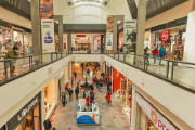 Centros comerciales concluyen 2025 con alza de 8,1% en sus ingresos y baja vacancia