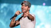 Enrique Iglesias mostró por primera vez a su cuarto hijo con Anna Kournikova