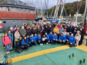 Tripulación de ocho jóvenes de Puerto Williams inició viaje a Sudáfrica