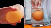 Cómo hacer un “huevo de goma” que rebota: el truco del vinagre que desafía la física
